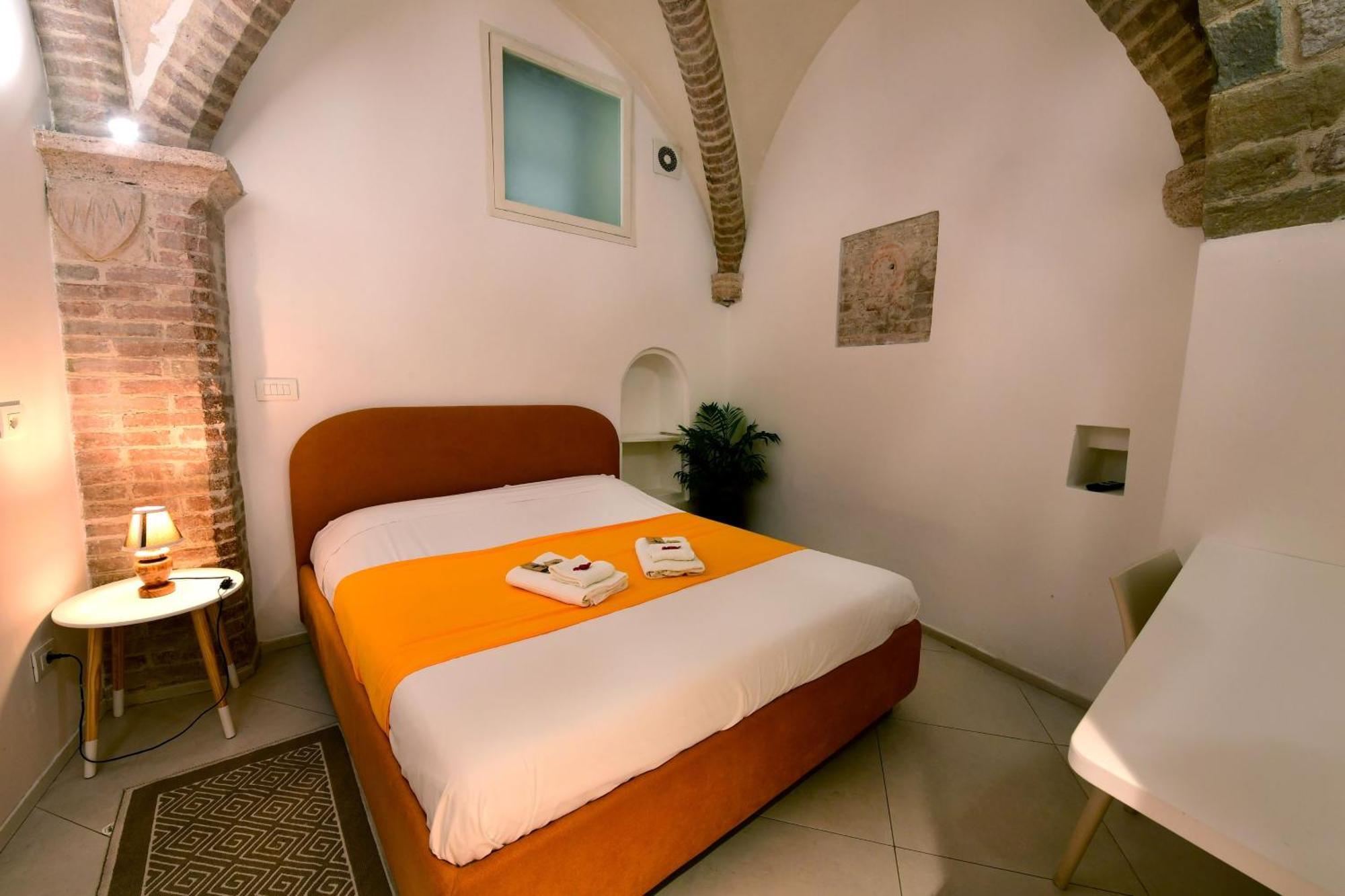 Little Italy Hostel Ex Chiesa S Donato Perugia Exterior photo